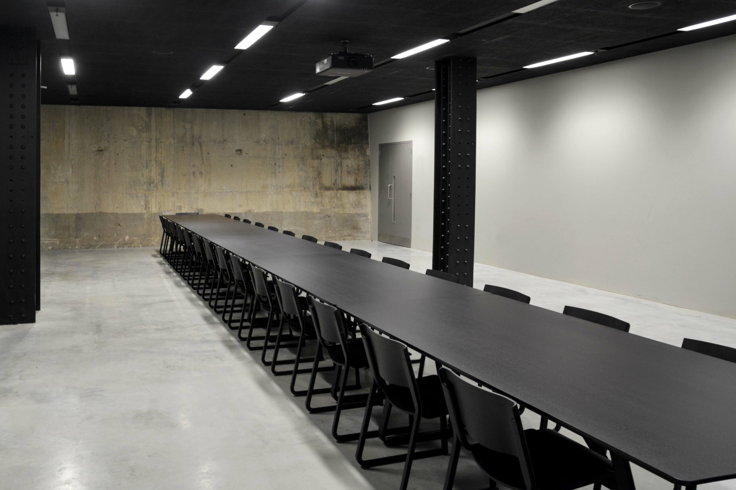 Theo Folding Leg Table (5)